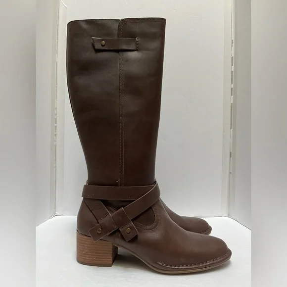 Ugg Bandara Tall Leather Boots size 10 - Picture 4 of 16